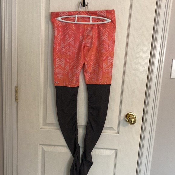 Alo Yoga Pants - Picture 3 of 3